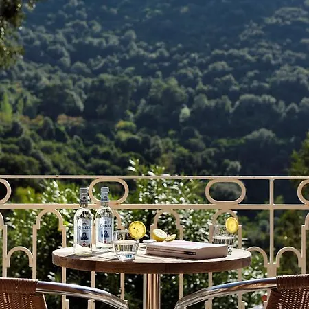 Hotel Logis Le Lonca 3*