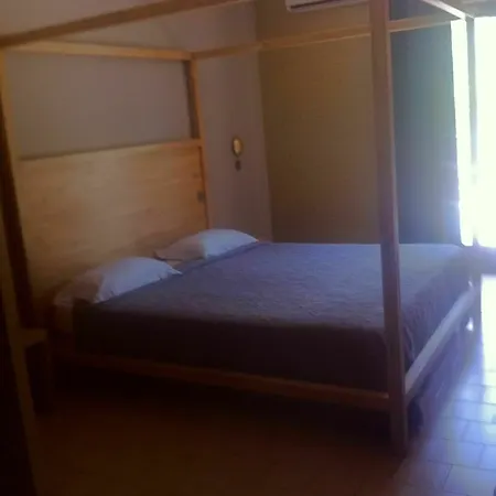 Hotel Logis Le Lonca