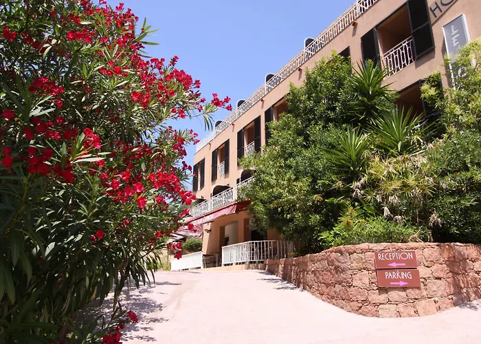Logis Le Lonca 3* Porto (Corsica)