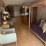 מלון Logis Le Lonca