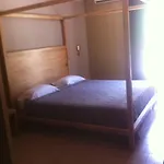 מלון Logis Le Lonca 3*