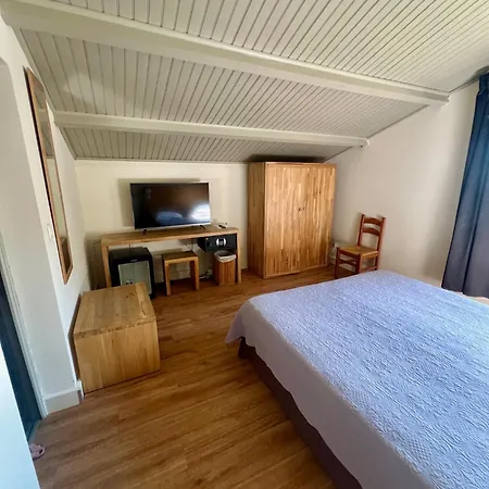 Ξενοδοχείο Logis Hotel Le Lonca