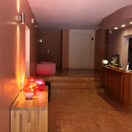 Logis Hotel Le Lonca Ξενοδοχείο 3*