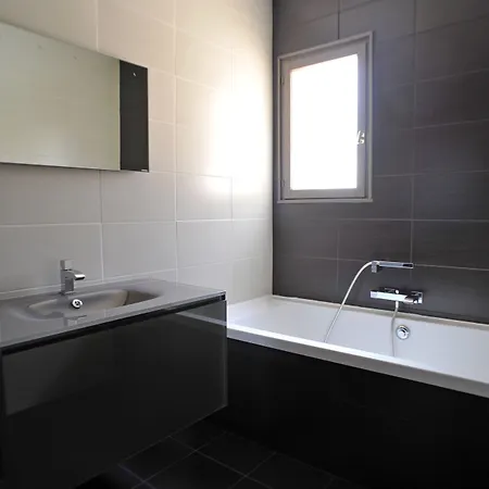 Ξενοδοχείο Logis Hotel Le Lonca 3*