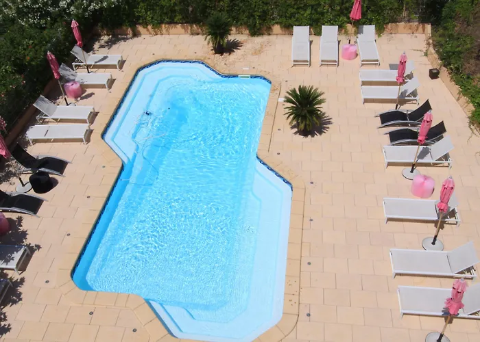 Logis Le Lonca 3*