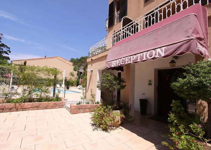 Hotel Logis Le Lonca