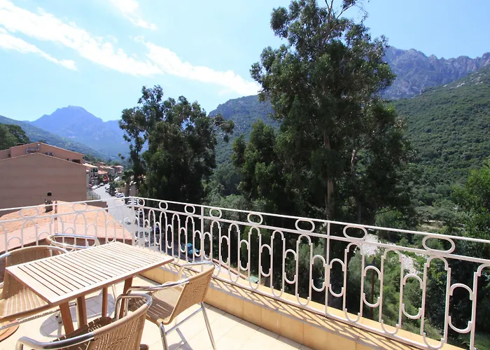 Logis Le Lonca 3*