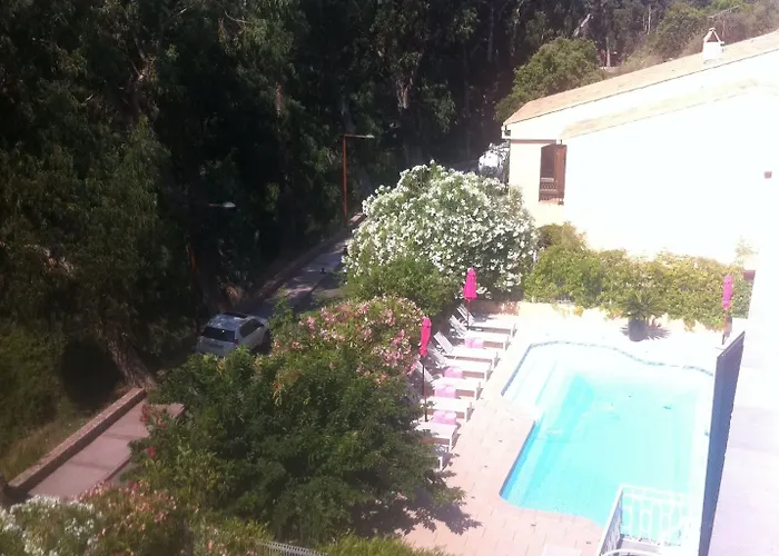 Logis Le Lonca 3*